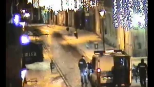 Pobili 23-latka, bo zwrócił im uwagę. Zatrzymała ich policja