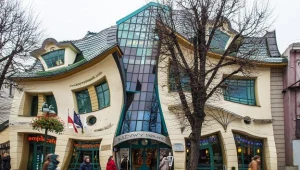 Krzywy Domek, fot. Andrzej Stawiński