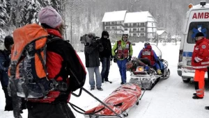 Ewakuacja grupy młodych ludzi spod Bukowego Berda/fot. Darek Delmanowicz