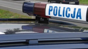 Pijany kierowca podczas ucieczki staranował policyjny radiowóz