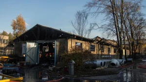 Pożar wybuchł w hali magazynowej w Dzierżoniowie/fot. Maciej Kulczyński