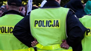 Dwóch młodych mężczyzn stanie przed sądem za oszukanie ponad 40 osób.