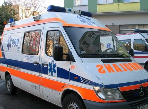 Cztery osoby trafiły do szpitala po pożarze domu Cztery osoby trafiły do szpitala po pożarze domu