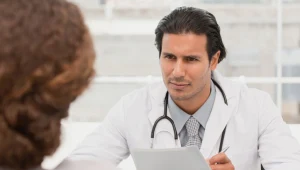 Coraz więcej osób choruje na grypę.