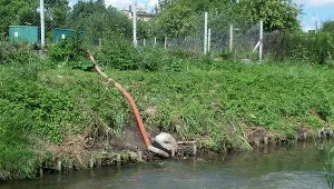 Ścieki trafiają do Gąsawki/fot. A. Majszak