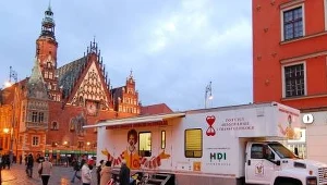 Ambulans na rynku we Wrocławiu.