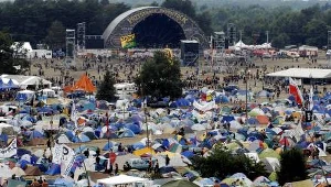 Według policji, do Kostrzyna przyjechało już ok. 20 tys. osób