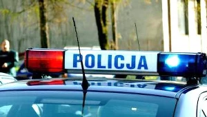 Radiowóz uderzył w słup: Ranni policjanci