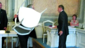 Na sesji rady miasta w Przemyślu było naprawdę gorąco / fot. Monika Kamińska