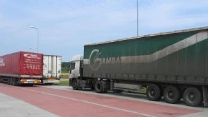 Kompletnie pijany kierowca ciężarówki