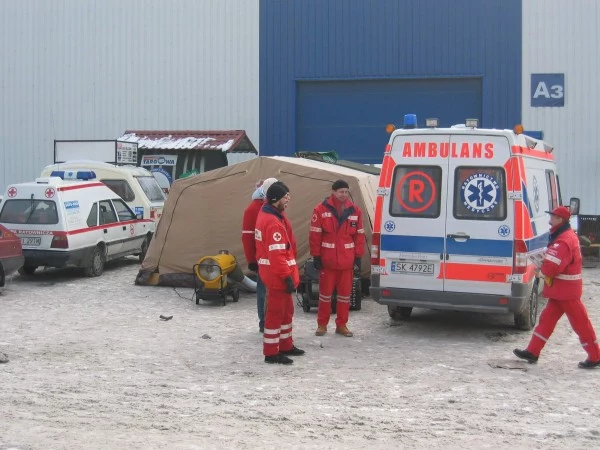 Byliśmy w Katowicach kilkanaście godzin po katastrofie hali targowej/ fot. INTERIA.PL Byliśmy w Katowicach kilkanaście godzin po katastrofie hali targowej/ fot. INTERIA.PL