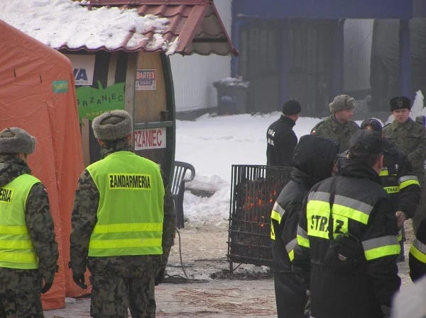 Byliśmy w Katowicach kilkanaście godzin po katastrofie hali targowej/ fot. INTERIA.PL Byliśmy w Katowicach kilkanaście godzin po katastrofie hali targowej/ fot. INTERIA.PL