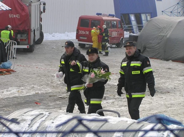Byliśmy w Katowicach kilkanaście godzin po katastrofie hali targowej/ fot. INTERIA.PL Byliśmy w Katowicach kilkanaście godzin po katastrofie hali targowej/ fot. INTERIA.PL