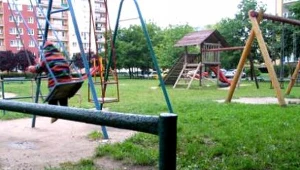 Więzienie za głodzenie córek