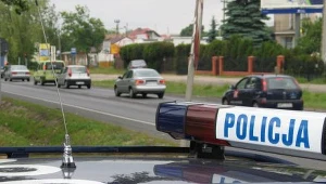 Pijany ojciec po wypadku porzucił dzieci