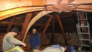 Renowacja cerkwi pomimo mrozu