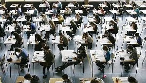 Pracownik liceum fałszował świadectwa