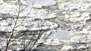 Poprawia się stan zdrowia strażaka, który uratował wędkarza