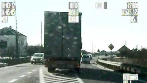 Kierowca ciężarówki jechał pod prąd