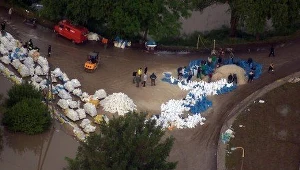 Woda wpływa do Sandomierza, fot. Bogdan Mysliwiec