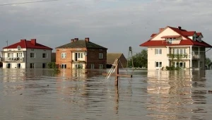 Okoliczne wsie na północ od Tarnobrzegu zostały całkowice zalane./fot. P. de Ville