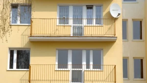 Mężczyźni kupowali mieszkania komunalne w Rzeszowie, a następnie sprzedawali je z krociowym zyskiem