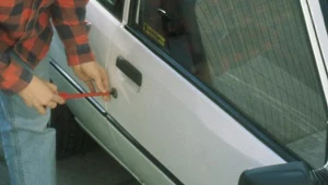 Włamał się do auta i zasnął