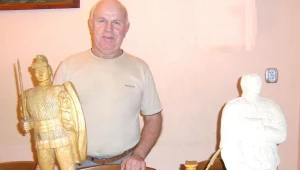 Wyrzeźbiona historia