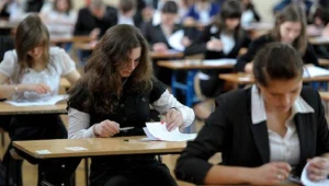 Powtórny egzamin dla 105 gimnazjalistów odbędzie się 5 lub 6 czerwca/fot. Darek Delmanowicz