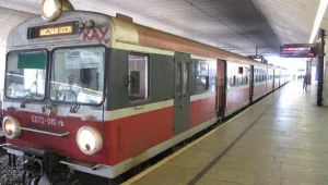 Trzej mężczyźni oskarżeni o zatrzymywanie pociągów