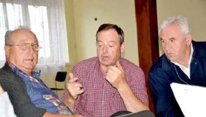 Parafianom trudno pogodzić się z tym, że ich proboszcz odchodzi/fot. Magdalena Kruszka