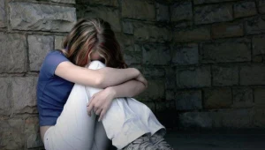 Coraz więcej młodych osób pada ofiarą przestępstw na tle seksualnym