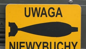 W jednej z remontowanych kamienic w Poznaniu znaleziono dziś pocisk moździerzowy/fot. T. Zieliński