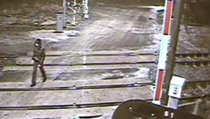 Prokuratura opublikowała nagranie z kamer, na którym widać wizerunek podejrzanego