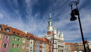 Renesansowy ratusz i domki budnicze na Starym Rynku w Poznaniu/fot. Adam Ciereszko