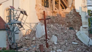 W Otyniu zawaliła się część wieży średniowiecznego kościoła parafialnego/fot. Lech Muszyński