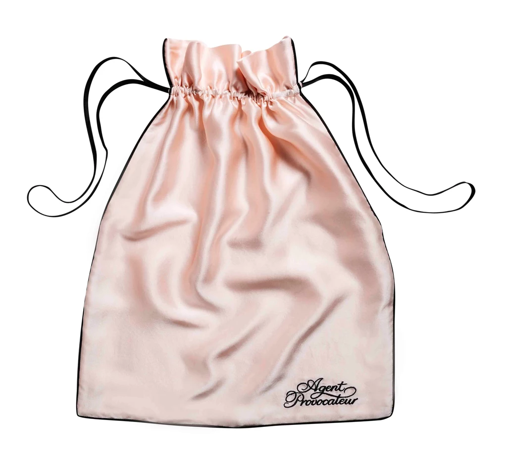 Butik marki Agent Provocateur mieści się w Warszawie na ul. Mokotowskiej 59 Butik marki Agent Provocateur mieści się w Warszawie na ul. Mokotowskiej 59