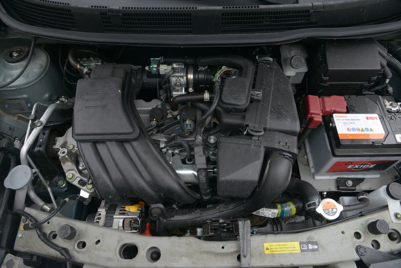 80-konny silnik 1.2 zupełnie wystarcza w mieście. Na dalsze trasy jest za słaby.