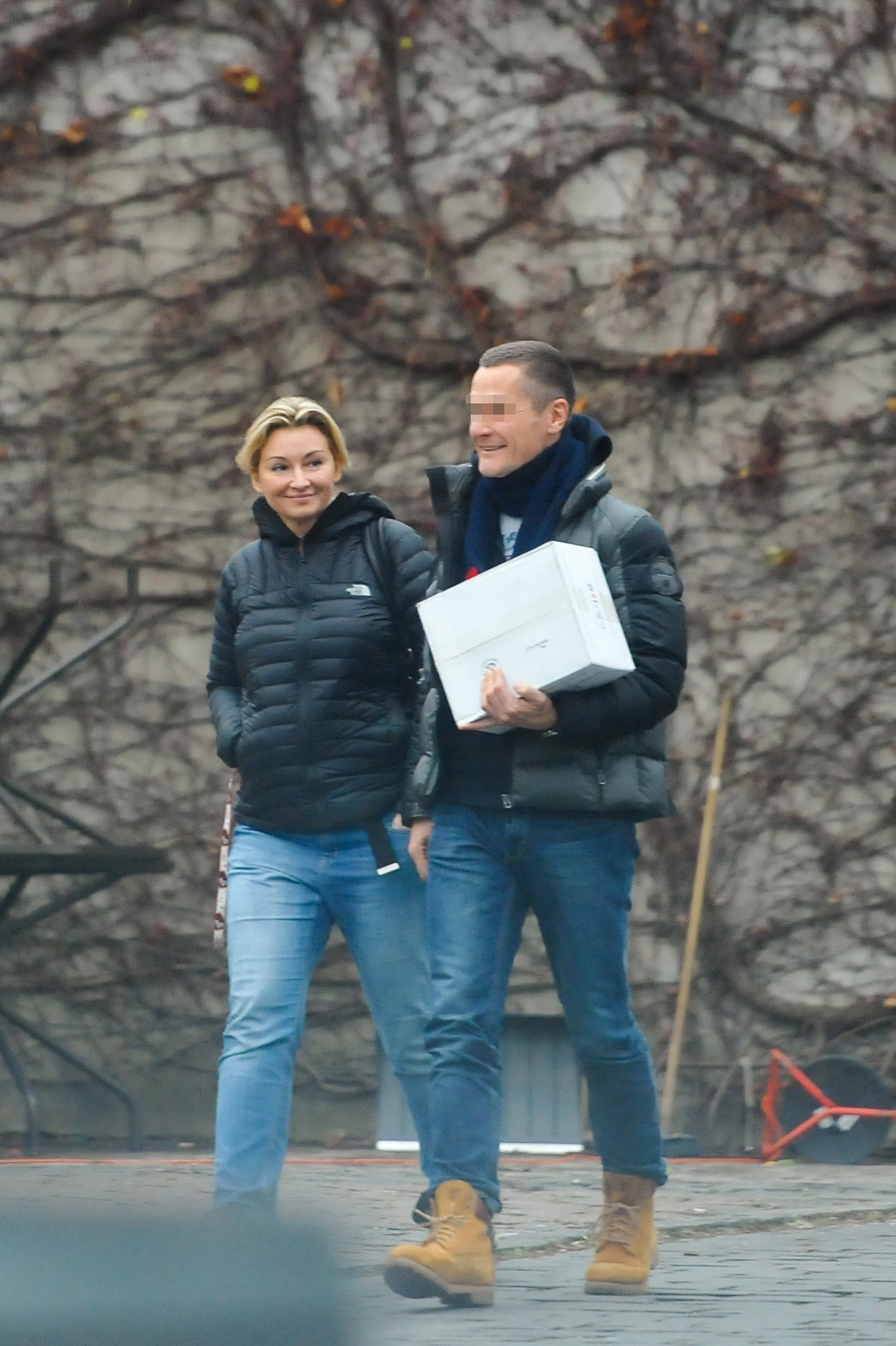 Martyna Wojciechowska ze swoim tajemniczym towarzyszem Martyna Wojciechowska ze swoim tajemniczym towarzyszem