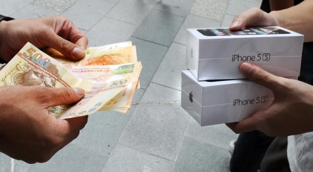 iPhone 5s sprzedaje się świetnie. Czy 6 poprawi ten wynik?