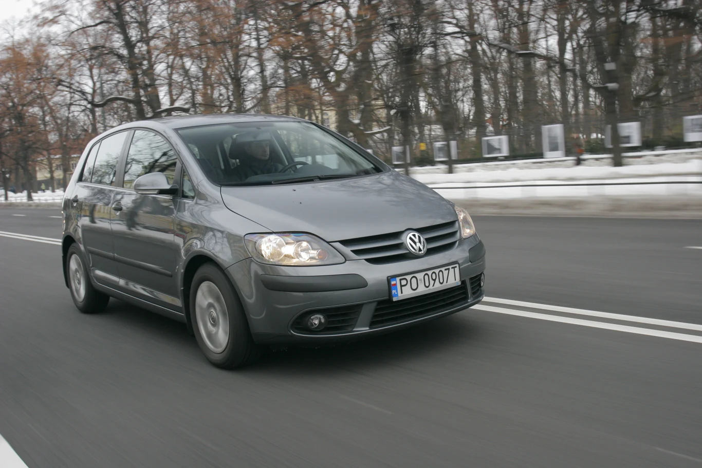 Po prostu podwyższony Golf? Nie do końca, bo we wnętrzu znalazło się trochę więcej funkcjonalnych rozwiązań.