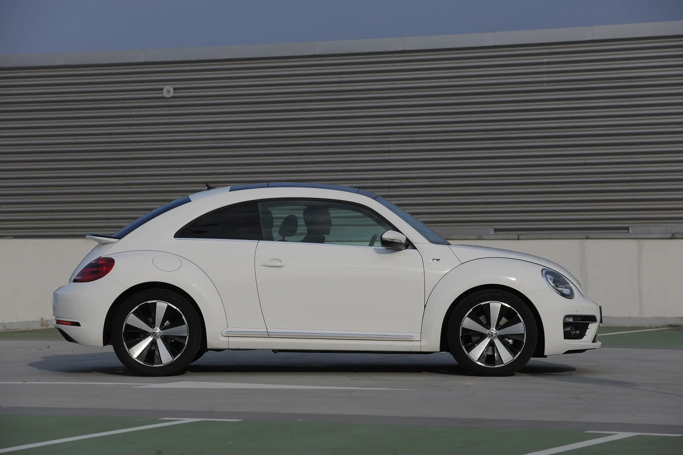Volkswagen Beetle 1.4 TSI Sport R-Line Volkswagen Beetle 1.4 TSI Sport R-Line