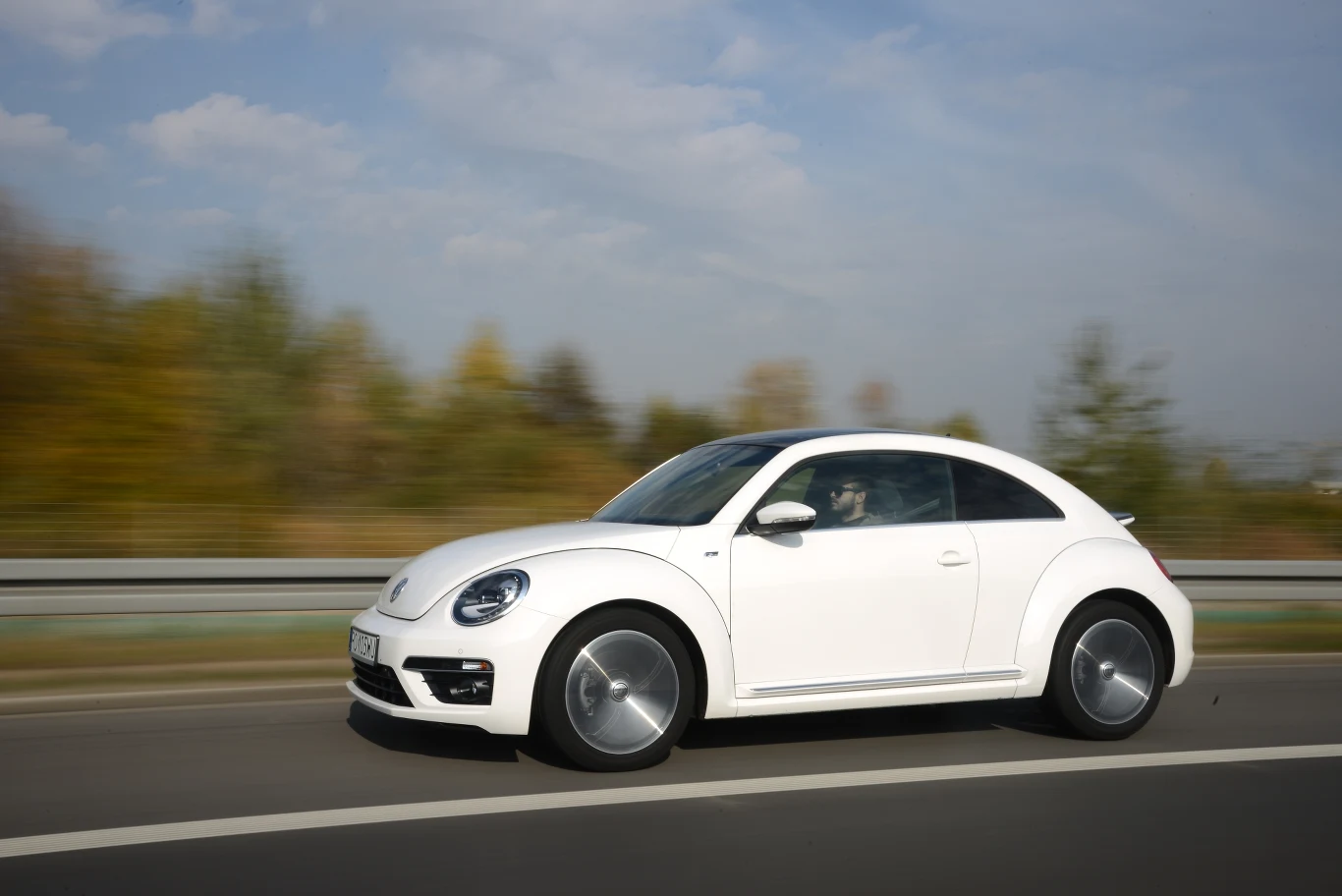 Volkswagen Beetle 1.4 TSI Sport R-Line Volkswagen Beetle 1.4 TSI Sport R-Line