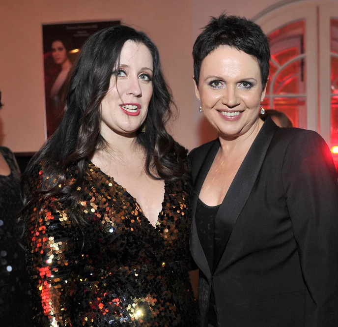 Iza Bartosz pozuje z Małgorzatą Pieńkowską