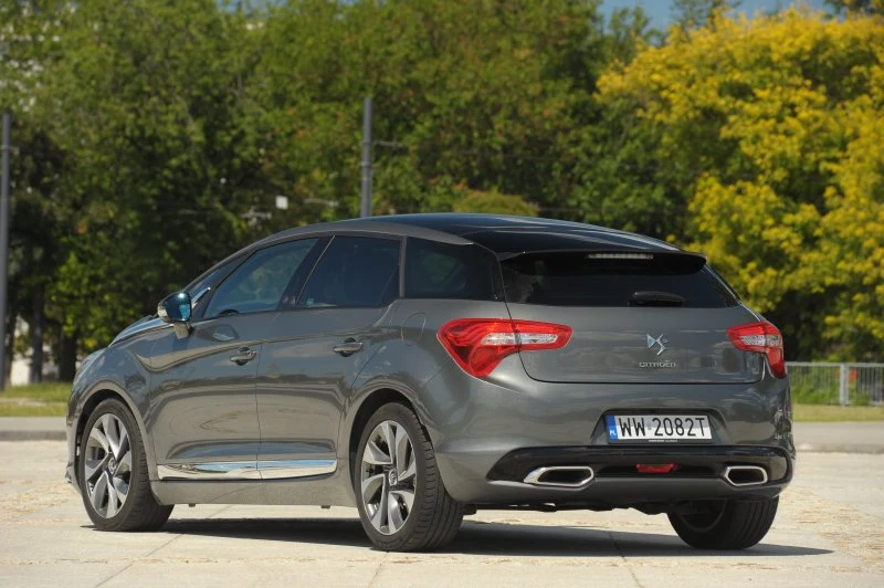 Citroen DS5 2.0 HDI Sport Chic Citroen DS5 2.0 HDI Sport Chic