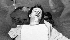 Jan Rulewski pobity przez SB (zdjęcie wykonane przez działaczy "S" i kolportowane po wydarzeniach w Bydgoszczy 19 marca 1981 r.)