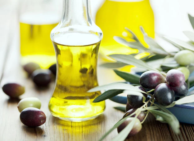 Oliwa z oliwek to bogate źródło witamin A, E, D i K, a także przeciwutleniaczy