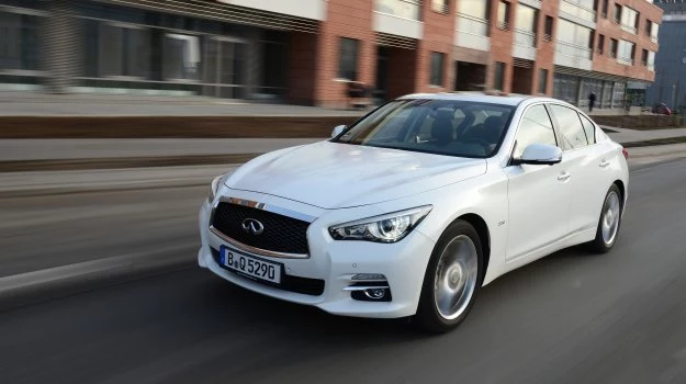 Infiniti Q50 2.2d 7AT