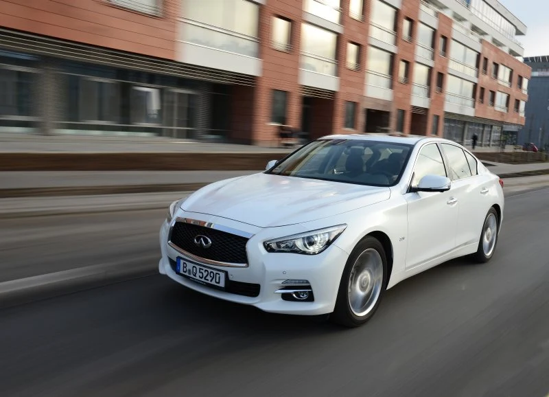 Infiniti Q50 2.2d 7AT