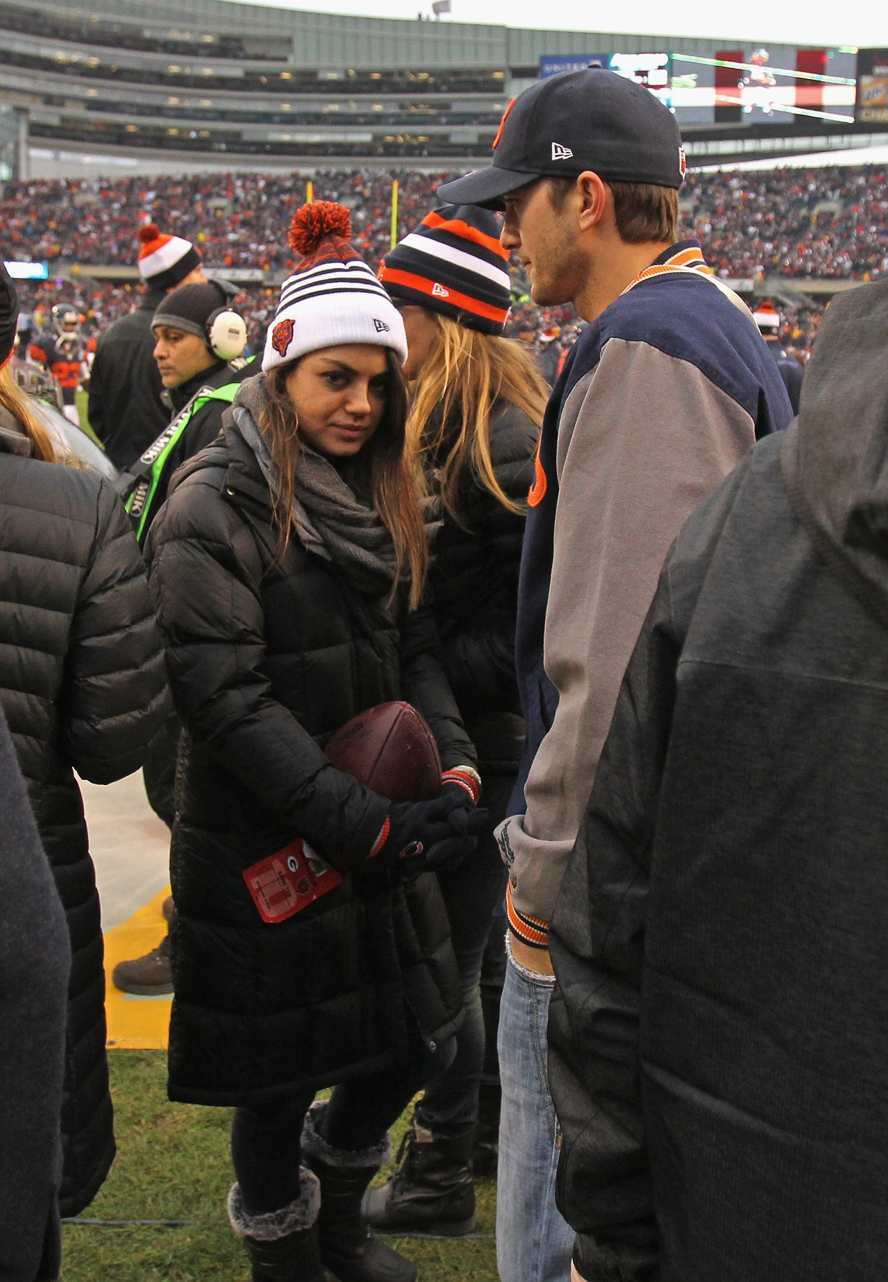 Mila Kunis i Ashton Kutcher Mila Kunis i Ashton Kutcher